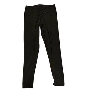 Sun Kim silky black skinny pant.
Size S. EUC